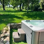 Borostyan Porta Lesencetomaj