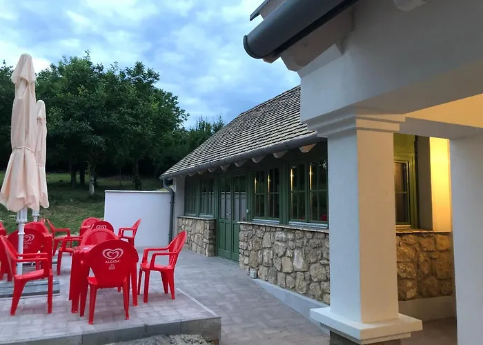 Borostyan Porta