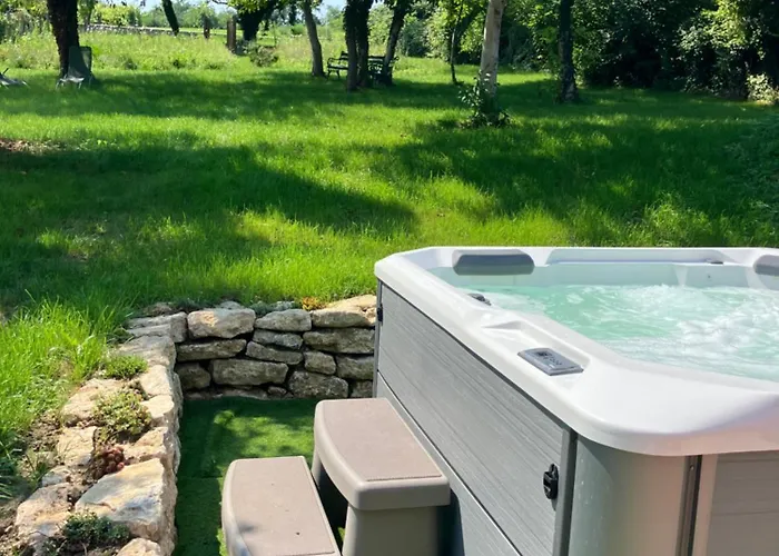 Borostyan Porta Lesencetomaj